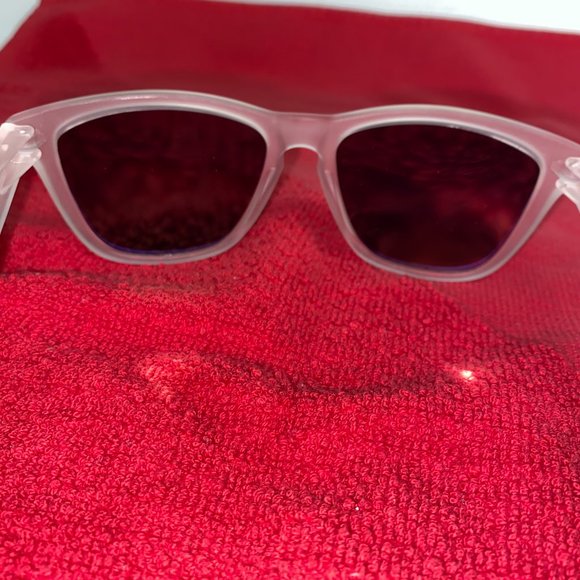 Hawkers Glacier White Plastic Frame Ultra Violet 400 Green Polarized Lens in Box - Picture 3 of 9